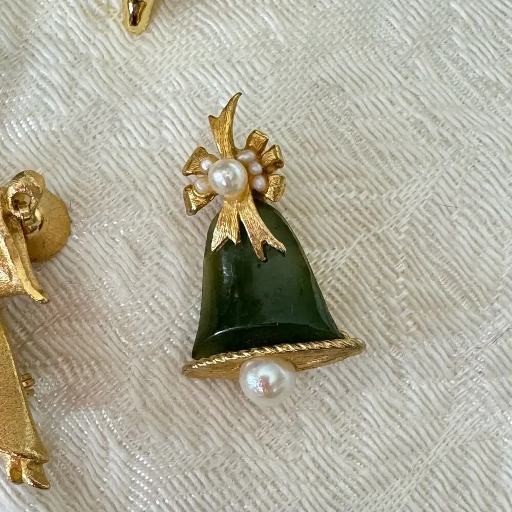 Lot of 4 Gold Enamel Christmas Brooches Pin Signed Vintage Jewelry Angels 1990s